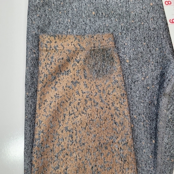 Beyond yoga top and leggings in‎ gray with rose gold ombré accents Medium - Picture 11 of 17
